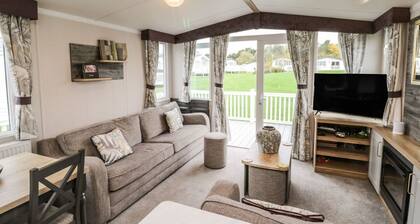 Kelly's Retreat, Cayton