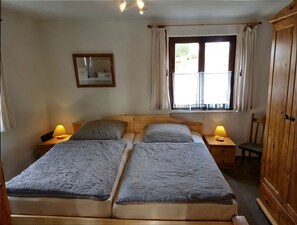 2 habitaciones, tabla de planchar con plancha y wifi 