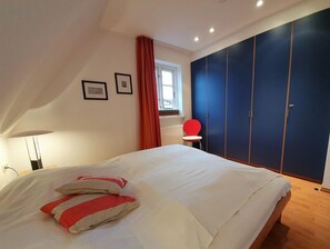 1 habitación, tabla de planchar con plancha y wifi 