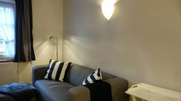 Fernseher, Stereoanlage
