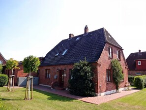 Exterior - Meisenweg - Annex - Apartment Meisenweg-Anbau: cozy, quiet & close to the beach (Wyk auf Föhr)