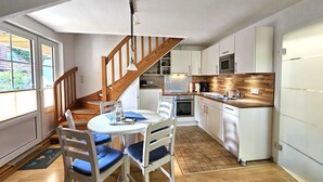 Kaffetrakter/tekoker, kjøleskap, mikrobølgeovn og ovn