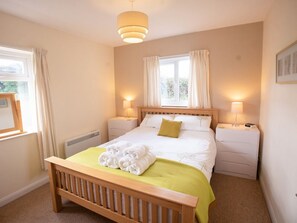 Room - PRIMROSE COTTAGE, countryside, coast, Newgale (Haverfordwest)