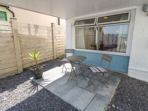 Outdoor dining - Min Y Traeth, Bull Bay (Amlwch)