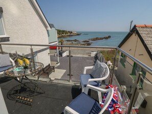 Outdoor dining - Min Y Traeth, Bull Bay (Amlwch)