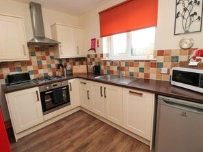 Dishwasher - Stable Cottage, Otterburn. TV. (Newcastle upon Tyne)