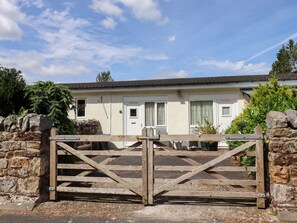 Exterior - Stable Cottage, Otterburn. TV. (Newcastle upon Tyne)