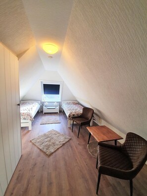 2 bedrooms, iron/ironing board, WiFi - Poseidon - Holiday apartment Poseidon on Föhr: balcony, garden, parking, WLAN (Wrixum auf Föhr)