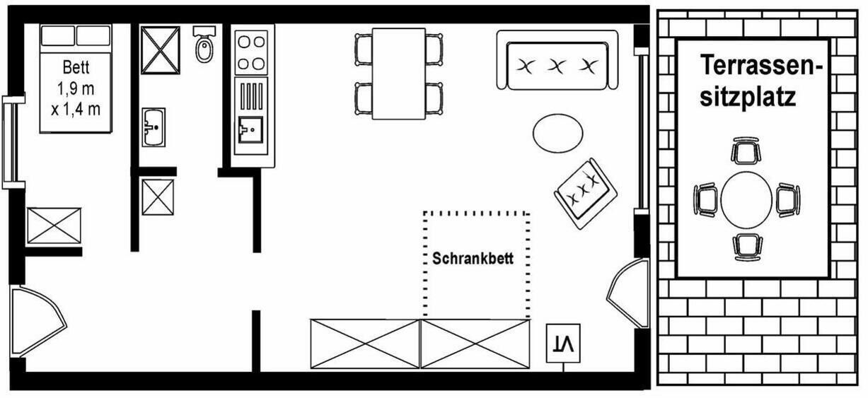 En hotellrumslayout med en säng, ett litet kök, en matplats och en terrass.