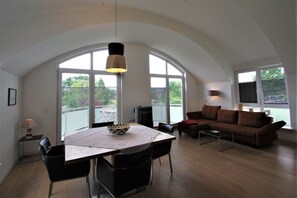 Interior - Boldixumer Str. 35 - OG - Holiday apartment in Wyk auf Föhr: balcony, wood-burning stove, WLAN (Wyk auf Föhr)