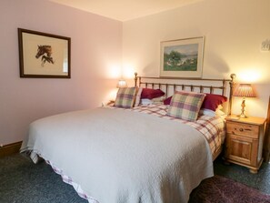 WiFi - WILLOW LODGE, hot tub, near Kingston-upon-Hull (Brough)