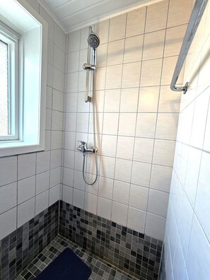 Shower - Kiebitz - Allergy-friendly vacation apartment Kiebitz with balcony near the beach in (Wyk auf Föhr)