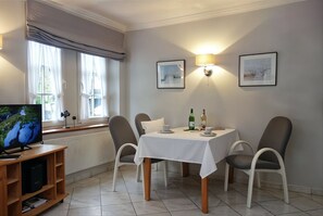 Dining - Hallig Hooge - Whg. 5 - Langeneß - Holiday apartment Langeneß - center- and (Wyk auf Föhr)