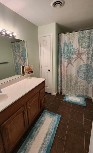Shower, towels