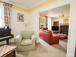 Living area - Coombs View: A Pet-Friendly Retreat (Carlisle)