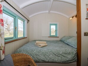 Room - Gilberry Shepherds Hut, Church Stretton (Church Stretton)