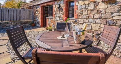 Charming Y Betws in Abersoch