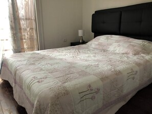 2 bedrooms, bed sheets - Sandy beach within walking distance (Poggio-Mezzana)