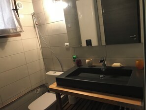 Towels, soap, toilet paper - Sandy beach within walking distance (Poggio-Mezzana)