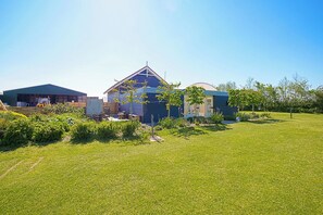 Exterior - Small-scale guesthouse in ’t Zand offering comfortable private rooms and shared facilities. Quiet rural location close to the beach, dunes and nature reserves. ('t Zand)