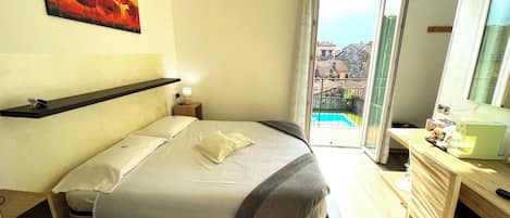 Standard room with balcony