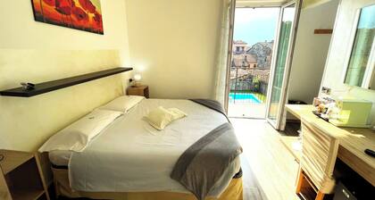 HOTEL LAURO