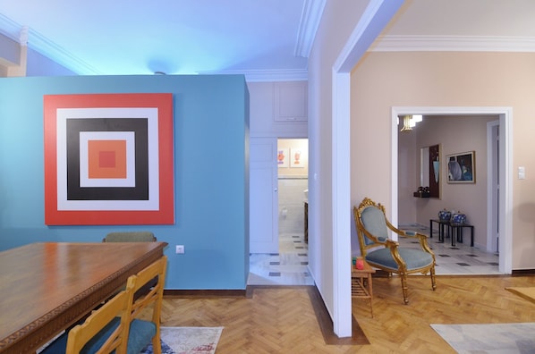 Lobby - A modern and neoclassical apartment (Athina)