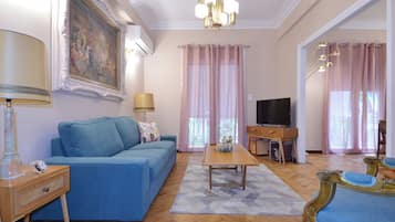 Apartment, City View | Living area