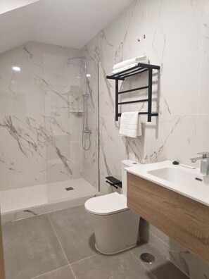 Unclassified image, 5 of 10, button - HOTEL GOLDEN (San Sebastián de los Reyes)