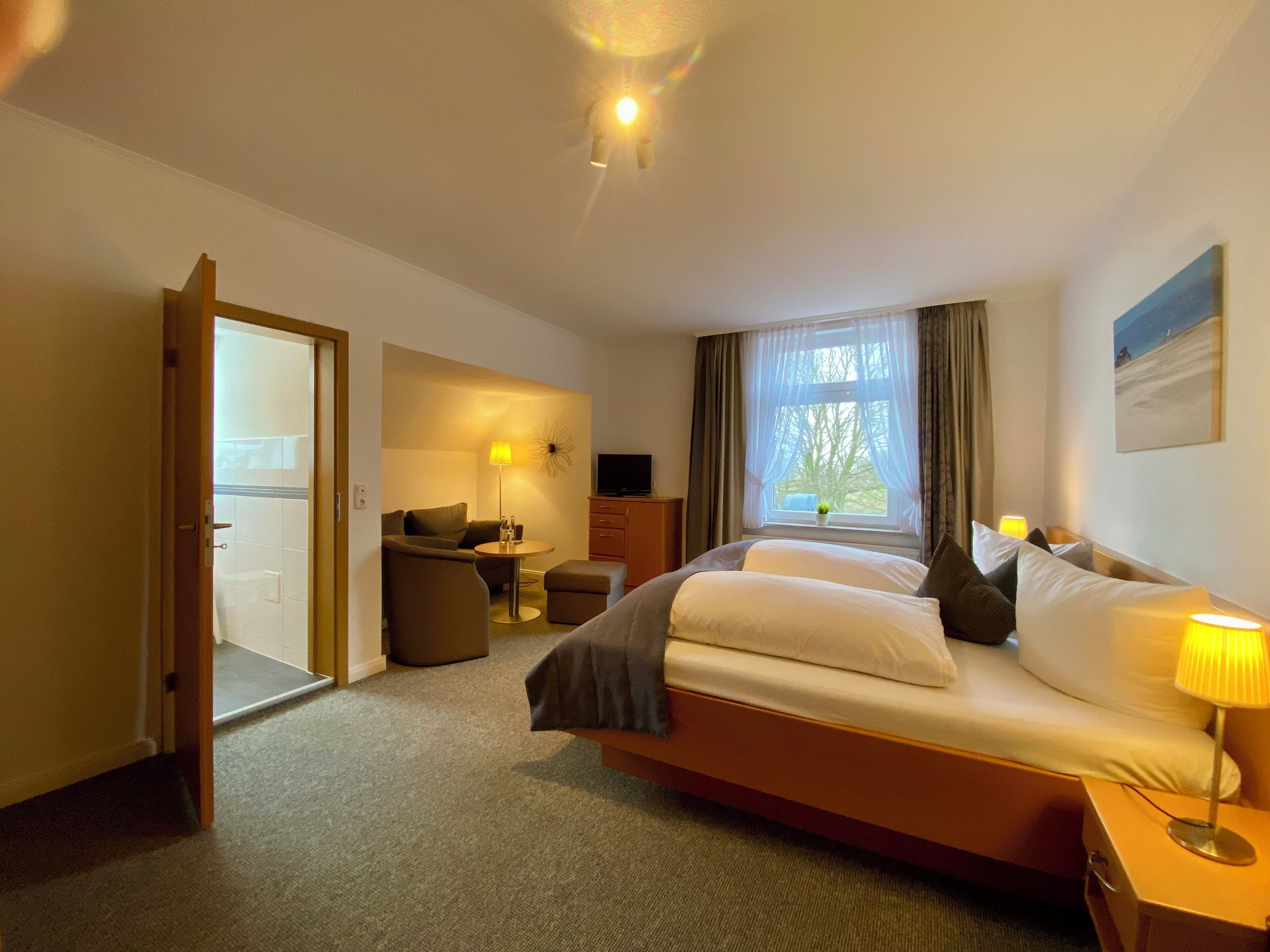 Dubbelrum - utsikt mot trädgården