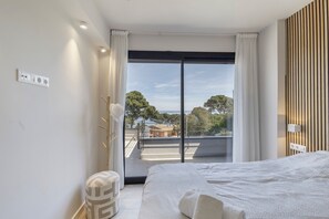 2 bedrooms, iron/ironing board, WiFi, bed sheets - Spectacular Duplex with Stunning Sea Views (Begur)