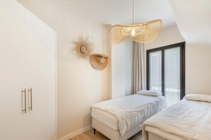 2 chambres, fer et planche à repasser, Wi-Fi, draps fournis