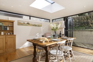 Dining - Inca's Cottage - Dog friendly cottage in the Cotswolds (Sapperton)