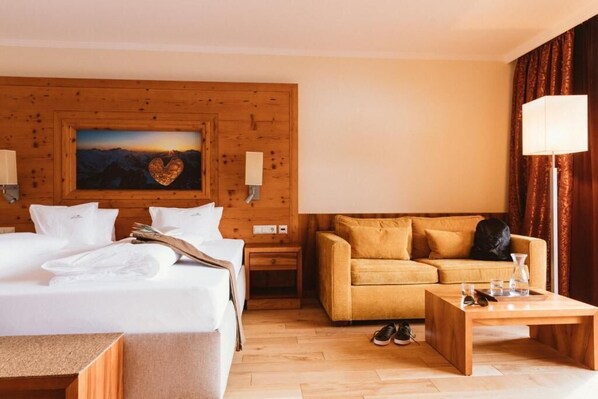 Superior tweepersoonskamer, balkon, uitzicht op bergen
