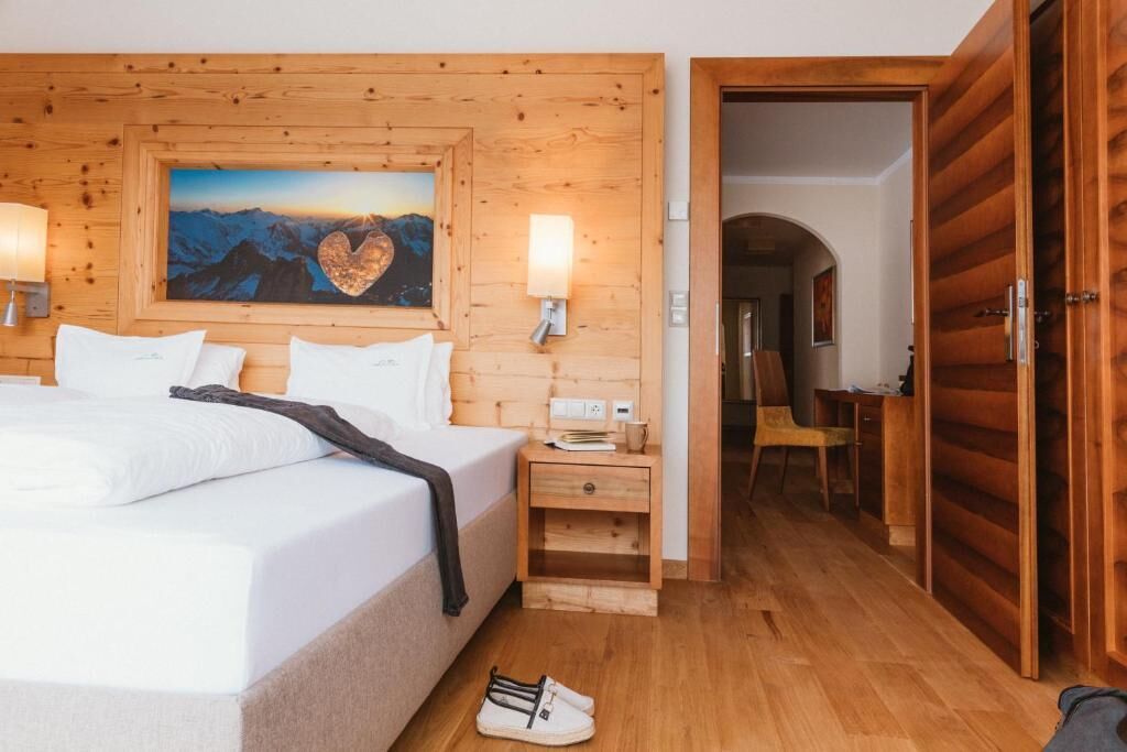 Luksus-suite - balkon - udsigt til have