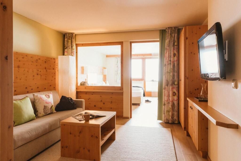 Luksus-suite - balkon - udsigt til have | Opholdsområde