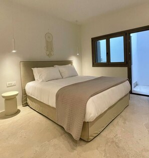 4 bedrooms, iron/ironing board, Internet, bed sheets - Luxury Mykonos Villa with Private Pool and Stunning Sea Views (MYKONOS)
