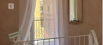 Termini Imerese between Cefalu and Palermo, spacious, a short walk to the beach.