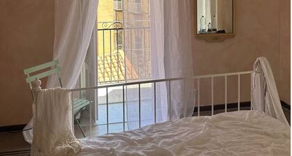 Termini Imerese between Cefalu and Palermo, spacious, a short walk to the beach.