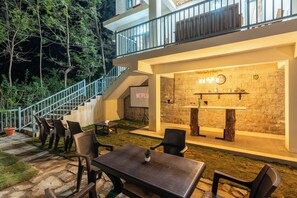 屋外ダイニングエリア