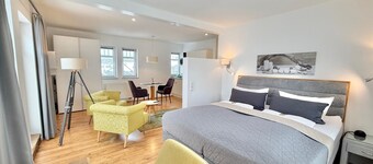 Exclusive group accommodation Höhr-Grenzhausen - 4 apartments, 9 pers. Westerwald