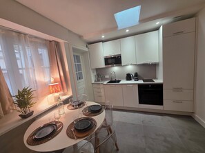 Private kitchen - The small Neptune basin (Versailles)
