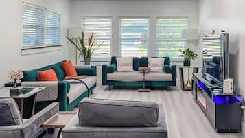 House, Garden View | Ruang tamu