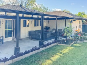 Ferienhaus, Gartenblick | Terrasse/Patio