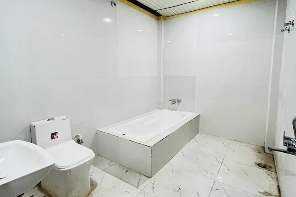 Hotel Basera - Bargadi Magath