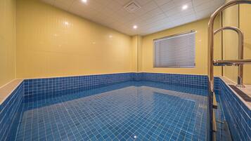 Prémium szoba, kilátással a városra | Medence