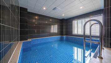 Deluxe Double Room, City View | Pool