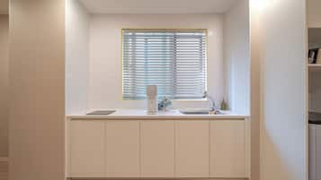 Chambre familiale, vue sur la ville | Intérieur