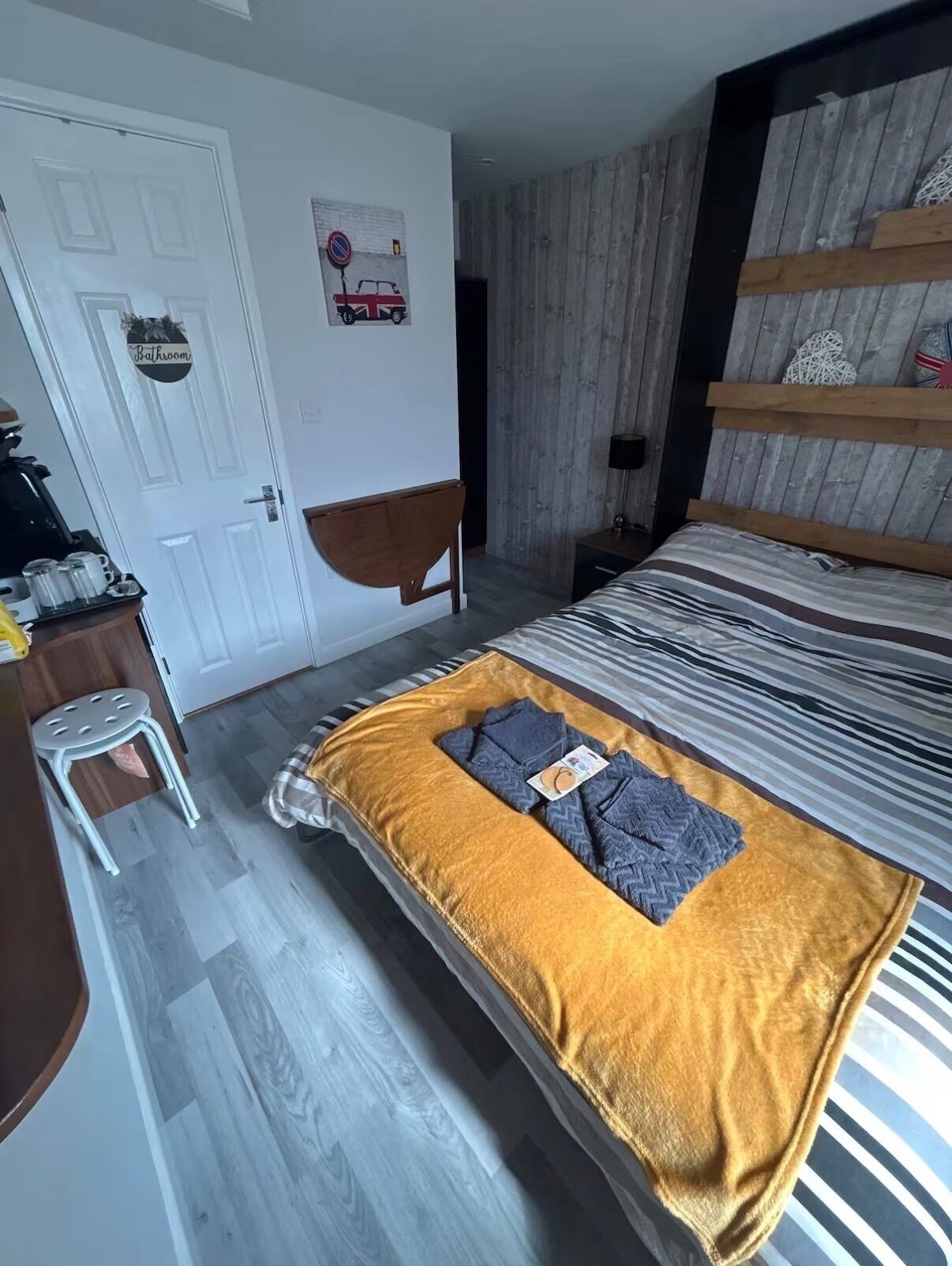 1 bedroom, free WiFi, bed sheets