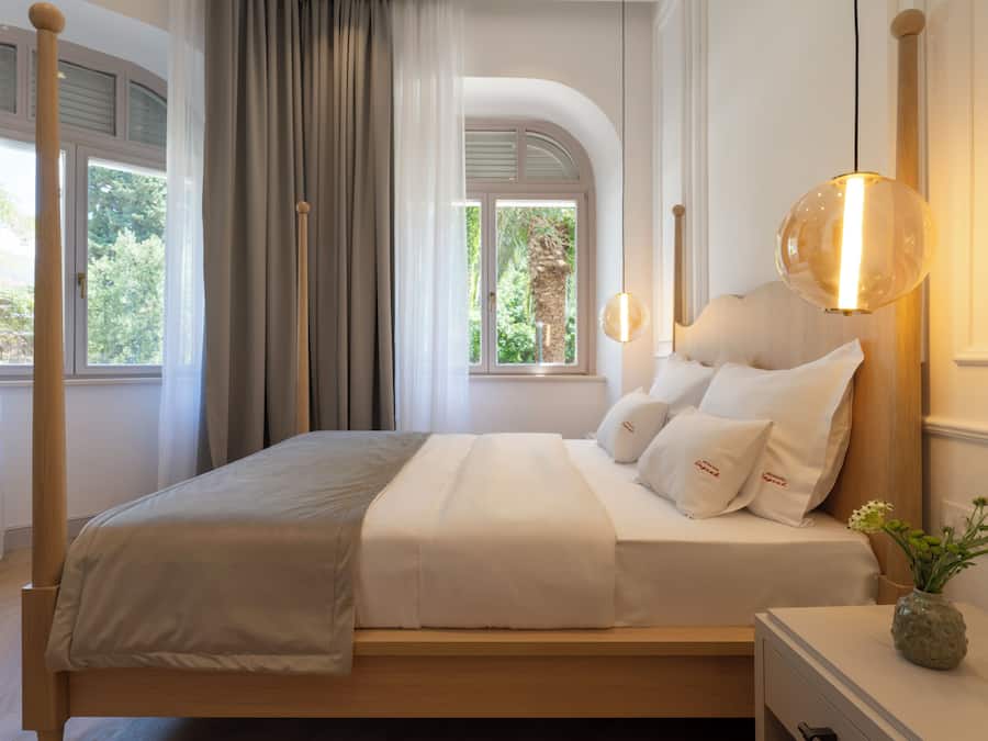 Basic-Doppelzimmer | Allergikerbettwaren, Zimmersafe, Schreibtisch, kostenloses WLAN